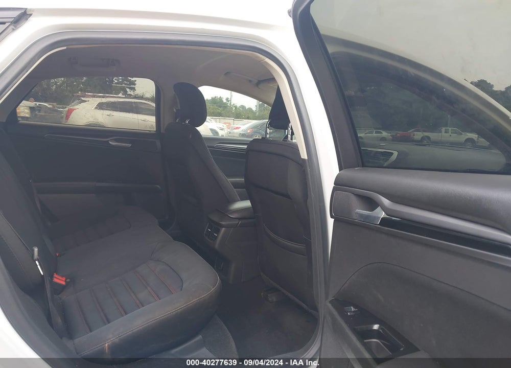 2013 FORD FUSION VIN: 3FA6P0HR1DR320156