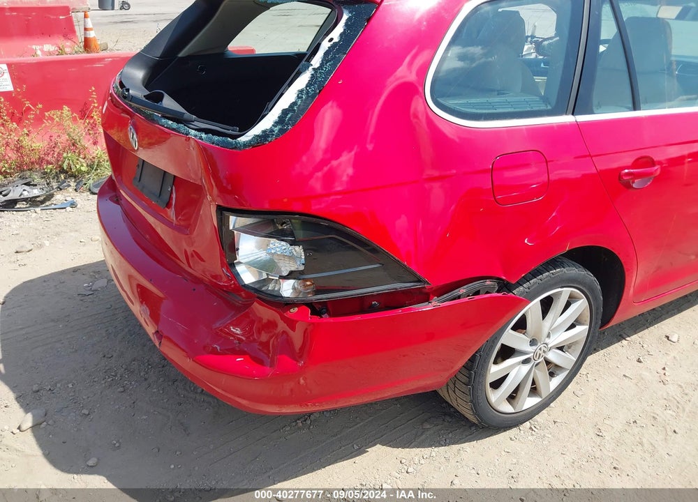 2013 VOLKSWAGEN JETTA SPORTWAGEN 2.0L TDI VIN: 3VWPL7AJ2DM641186