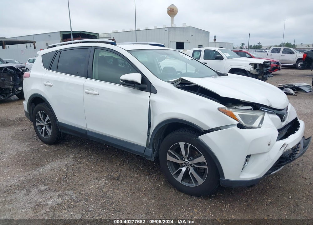 2016 TOYOTA RAV4 XLE VIN: JTMRFREV7GJ092369