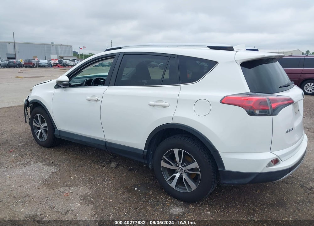2016 TOYOTA RAV4 XLE VIN: JTMRFREV7GJ092369