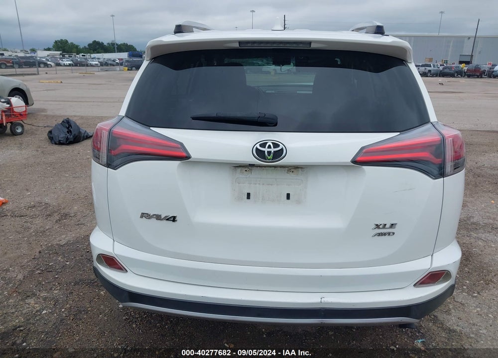 2016 TOYOTA RAV4 XLE VIN: JTMRFREV7GJ092369