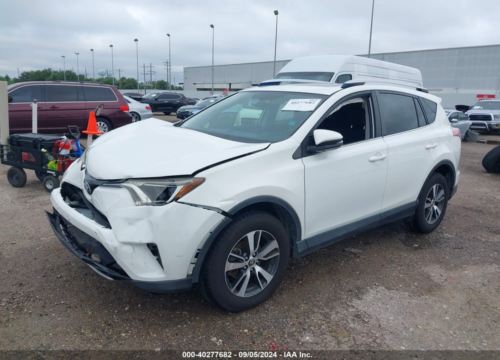 2016 TOYOTA RAV4 XLE VIN: JTMRFREV7GJ092369