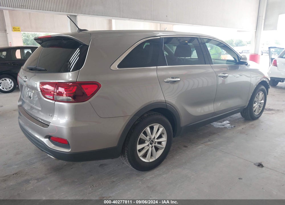 2019 KIA SORENTO 3.3L LX VIN: 5XYPG4A52KG510987