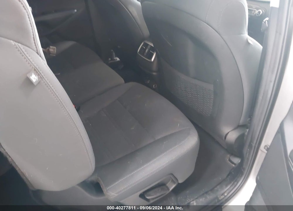 2019 KIA SORENTO 3.3L LX VIN: 5XYPG4A52KG510987