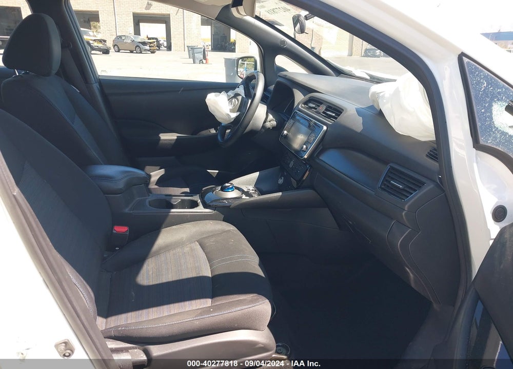 2018 NISSAN LEAF SV VIN: 1N4AZ1CP3JC309704