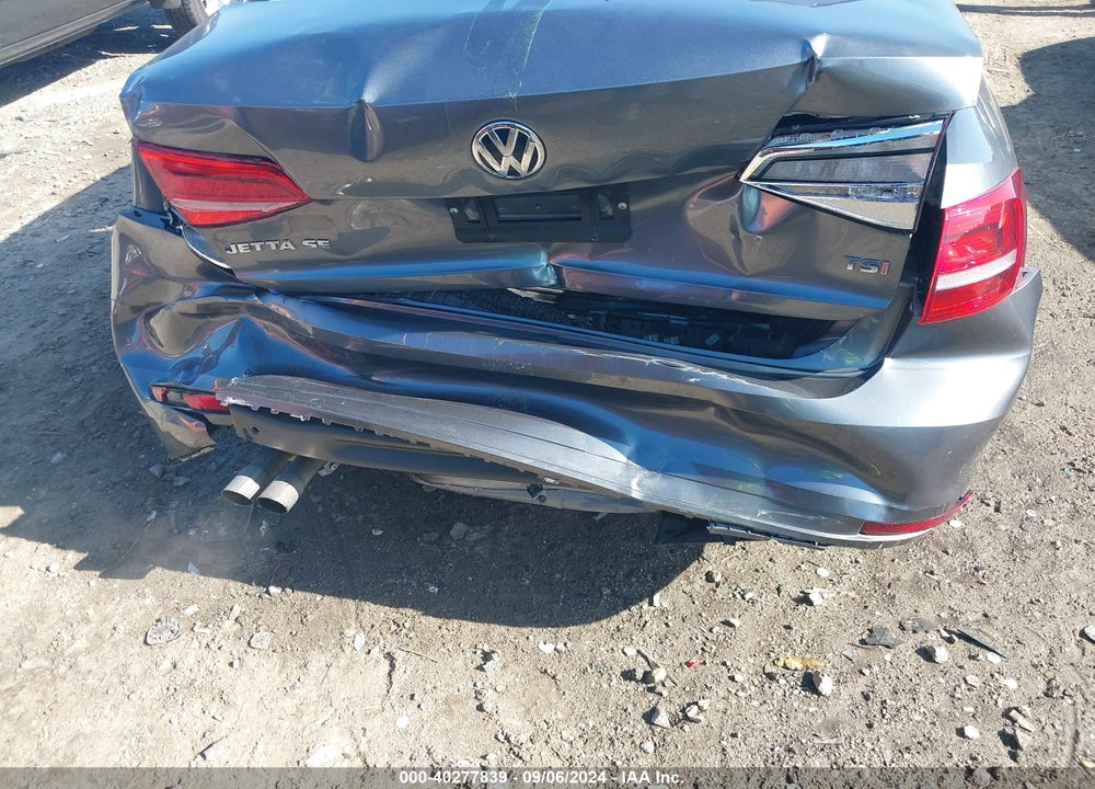 2015 VOLKSWAGEN JETTA 1.8T SE VIN: 3VWD07AJXFM316199
