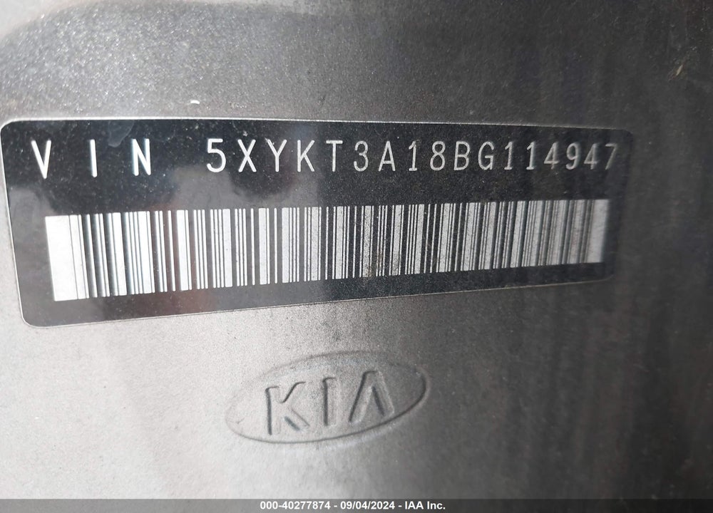 2011 KIA SORENTO LX VIN: 5XYKT3A18BG114947