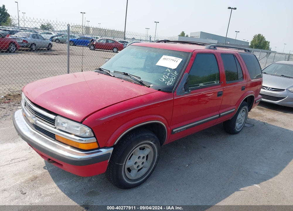 1998 CHEVROLET BLAZER LS VIN: 1GNDT13W6WK154571