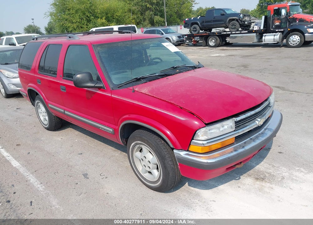 1998 CHEVROLET BLAZER LS VIN: 1GNDT13W6WK154571