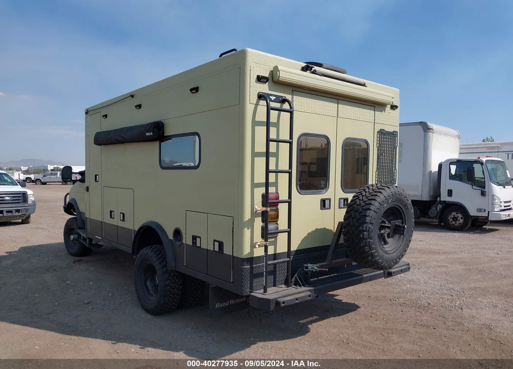 2003 FORD CUTAWAY VAN VIN: 1FDXE45F43HB58377