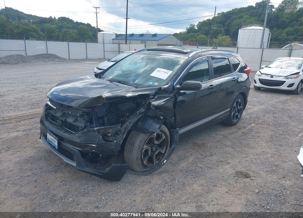 2018 HONDA CR-V TOURING VIN: 7FARW2H98JE002106