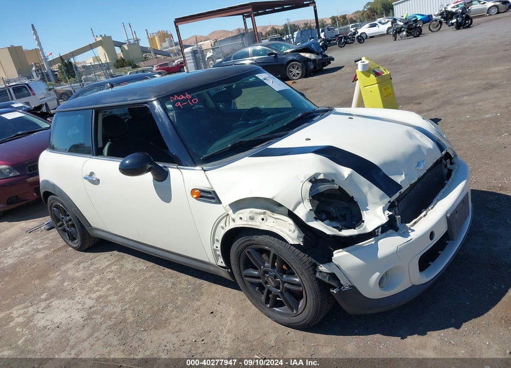 2012 MINI COOPER VIN: WMWSU3C57CT541813