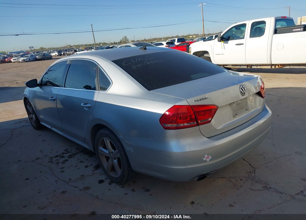 2012 VOLKSWAGEN PASSAT 2.5L SE VIN: 1VWBH7A35CC011868