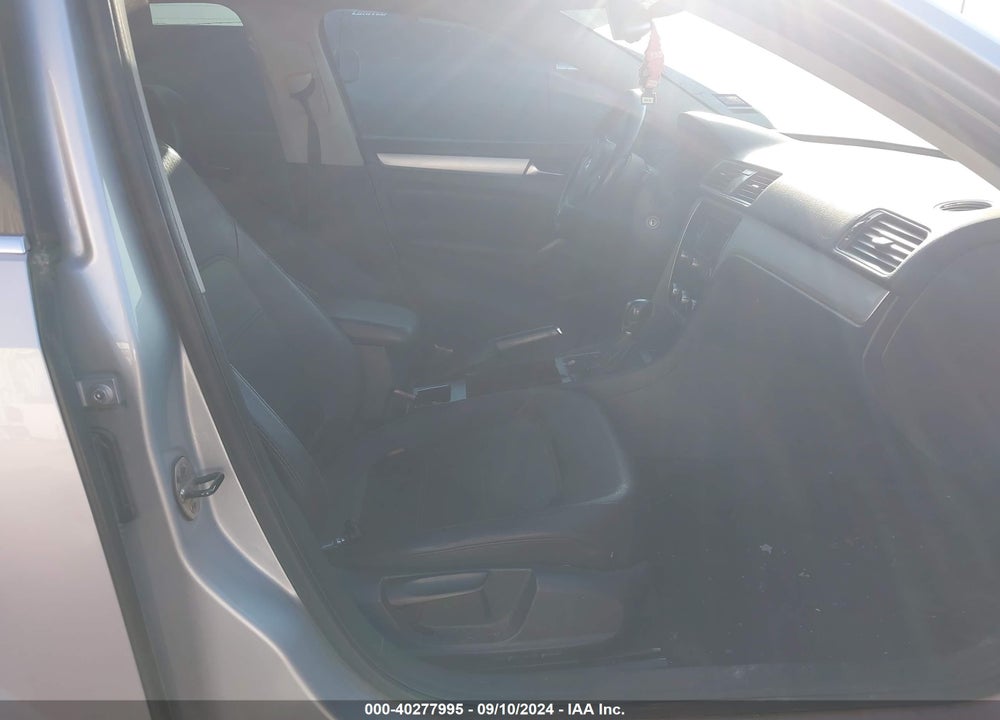 2012 VOLKSWAGEN PASSAT 2.5L SE VIN: 1VWBH7A35CC011868