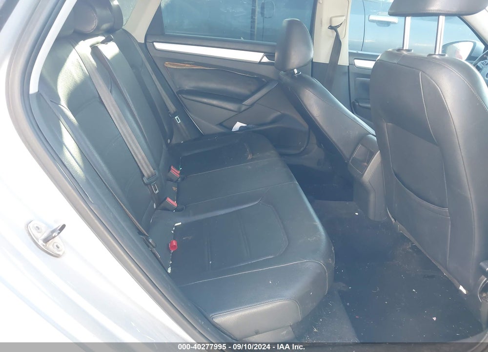 2012 VOLKSWAGEN PASSAT 2.5L SE VIN: 1VWBH7A35CC011868