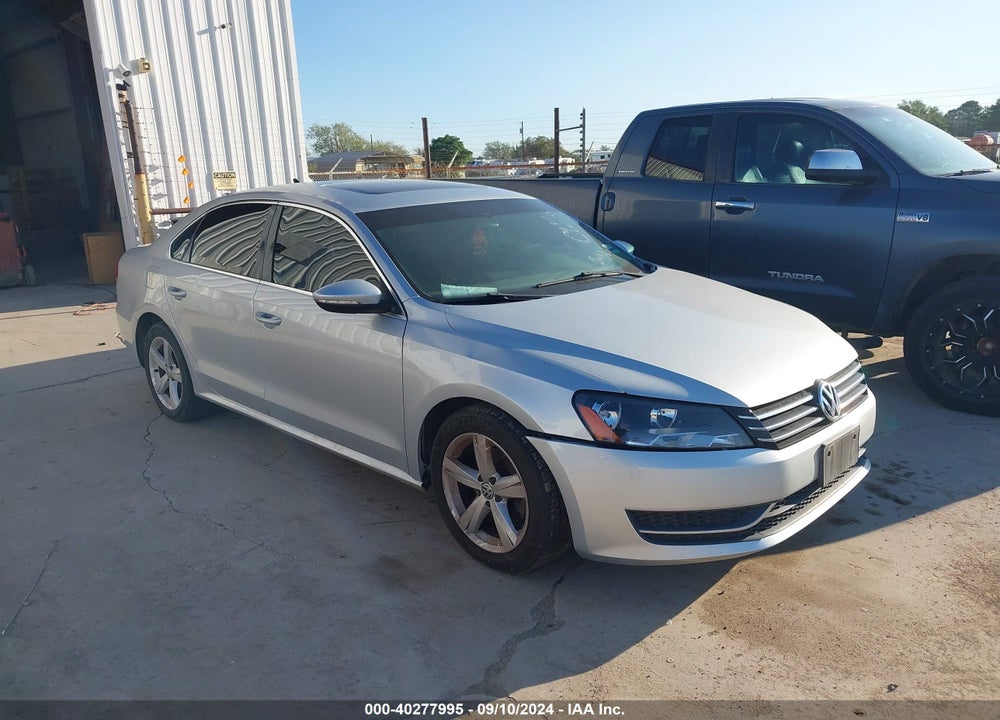2012 VOLKSWAGEN PASSAT 2.5L SE VIN: 1VWBH7A35CC011868