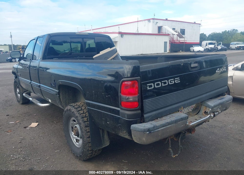 1999 DODGE RAM 2500 ST VIN: 1B7KF2366XJ651852