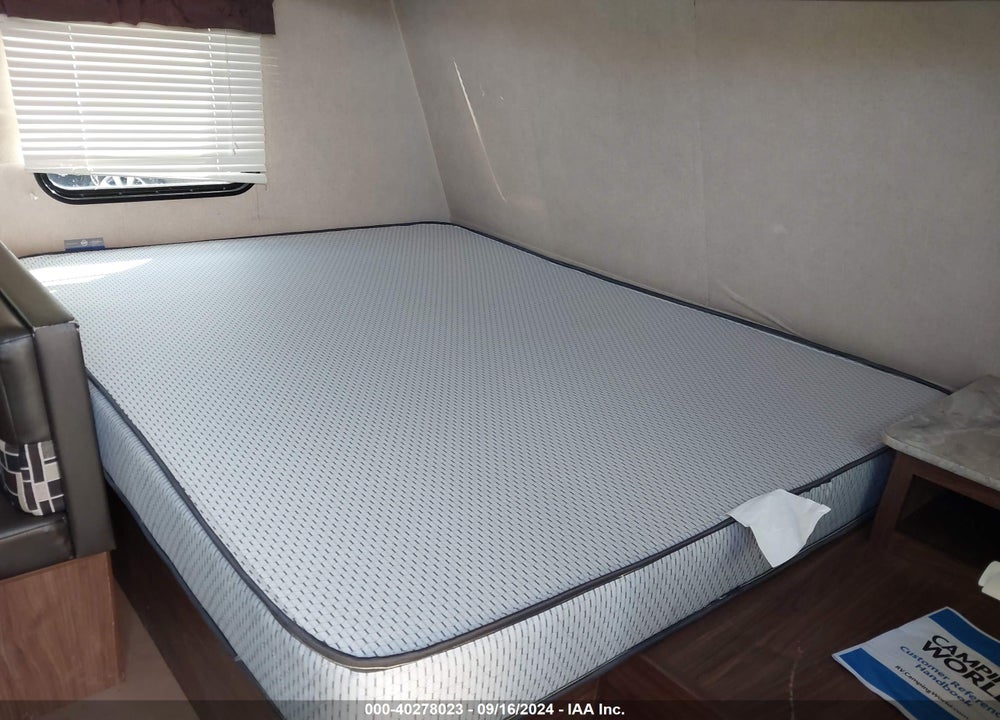 2018 COLEMAN LANTERN VIN: 4YDT17F15JH932908