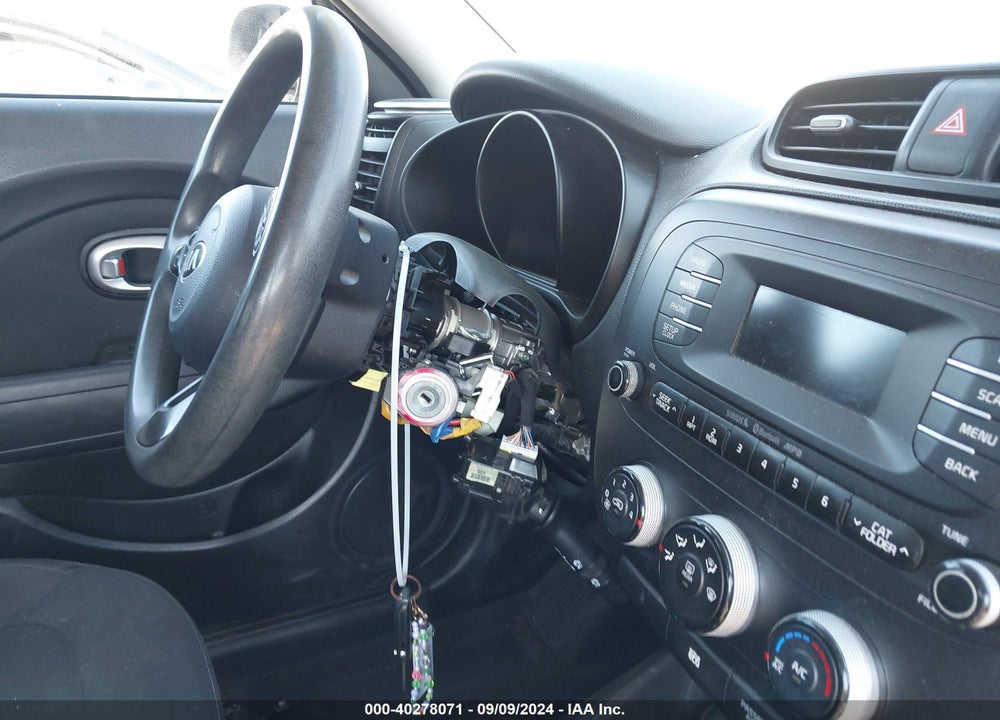 2015 KIA SOUL VIN: KNDJN2A25F7782037