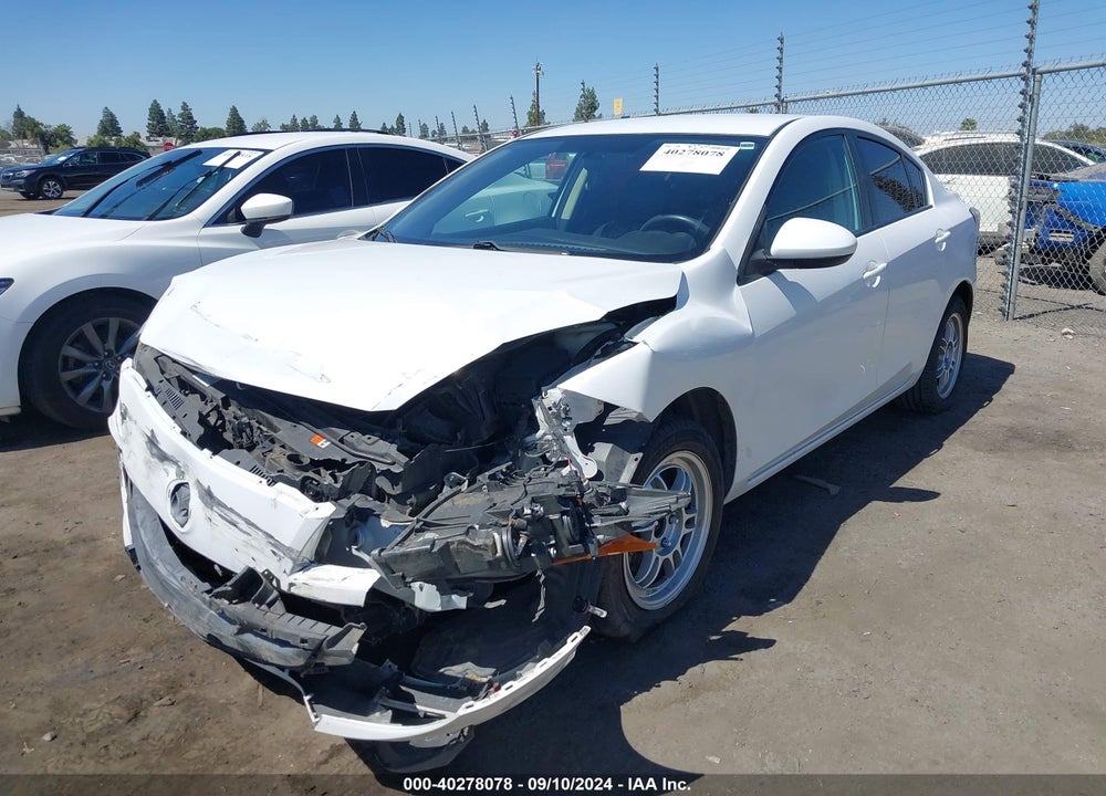 2011 MAZDA 3 I SPORT VIN: JM1BL1UG8B1427825
