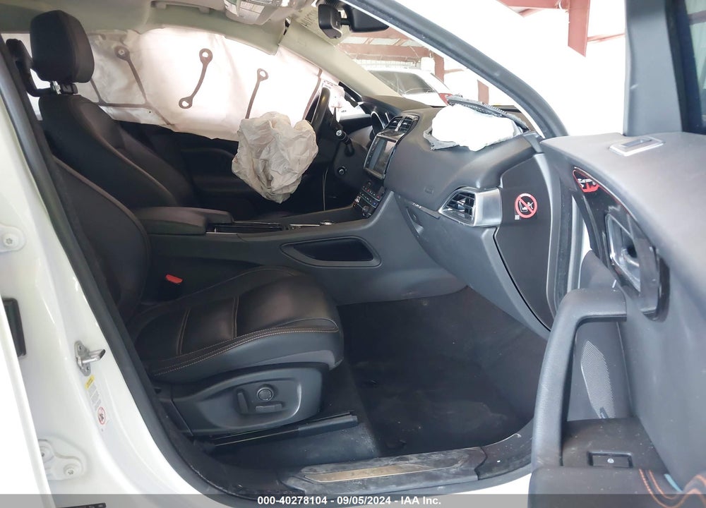 2018 JAGUAR F-PACE 25T PRESTIGE VIN: SADCK2FX7JA350278
