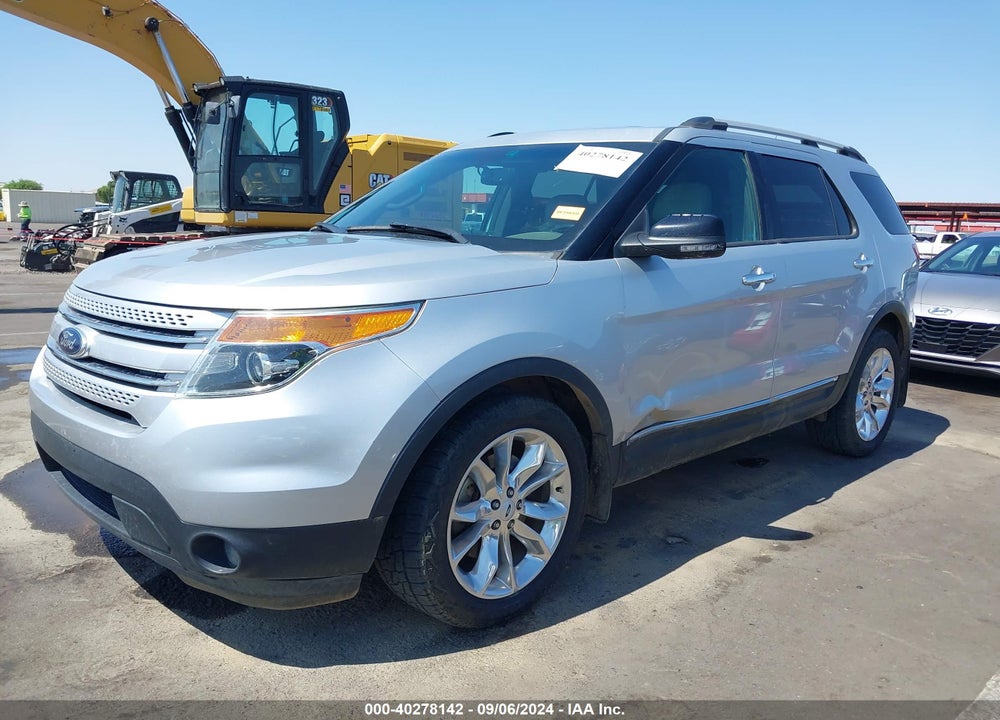 2013 FORD EXPLORER XLT VIN: 1FM5K8D84DGC49182