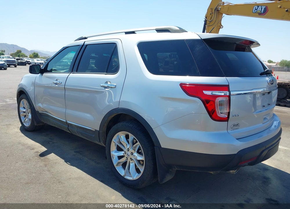 2013 FORD EXPLORER XLT VIN: 1FM5K8D84DGC49182