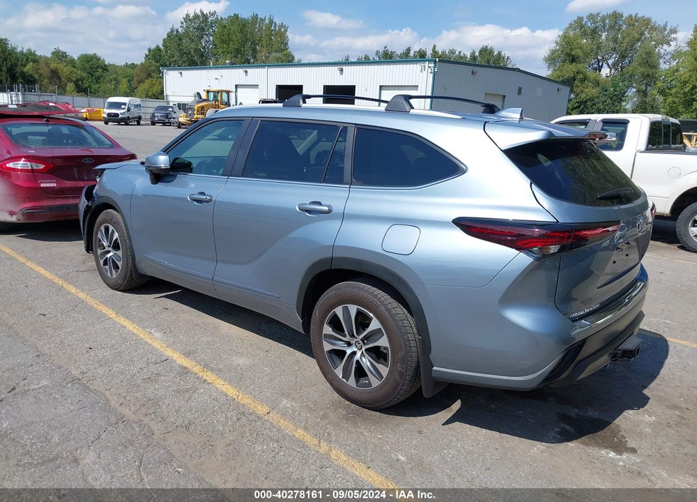 2024 TOYOTA HIGHLANDER XLE VIN: 5TDKDRBH6RS538748