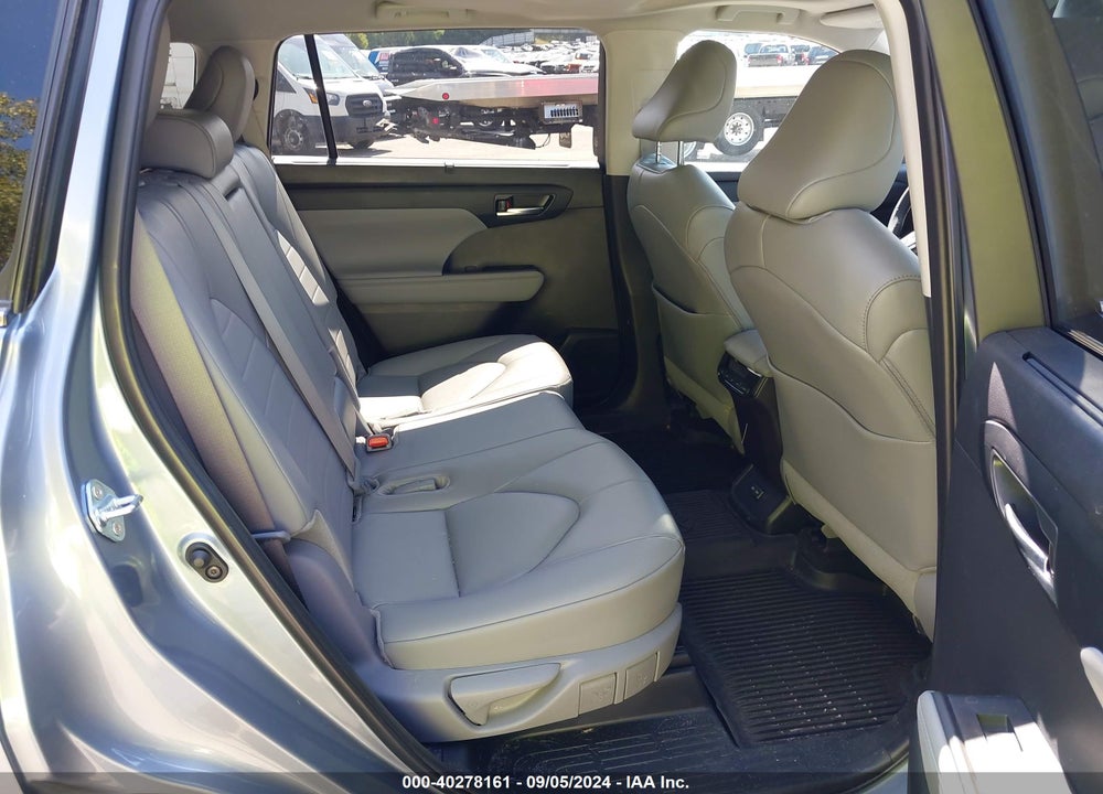 2024 TOYOTA HIGHLANDER XLE VIN: 5TDKDRBH6RS538748