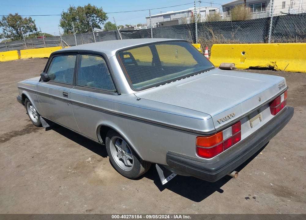 1983 VOLVO 242 GLT VIN: YV1AX4721D2234957
