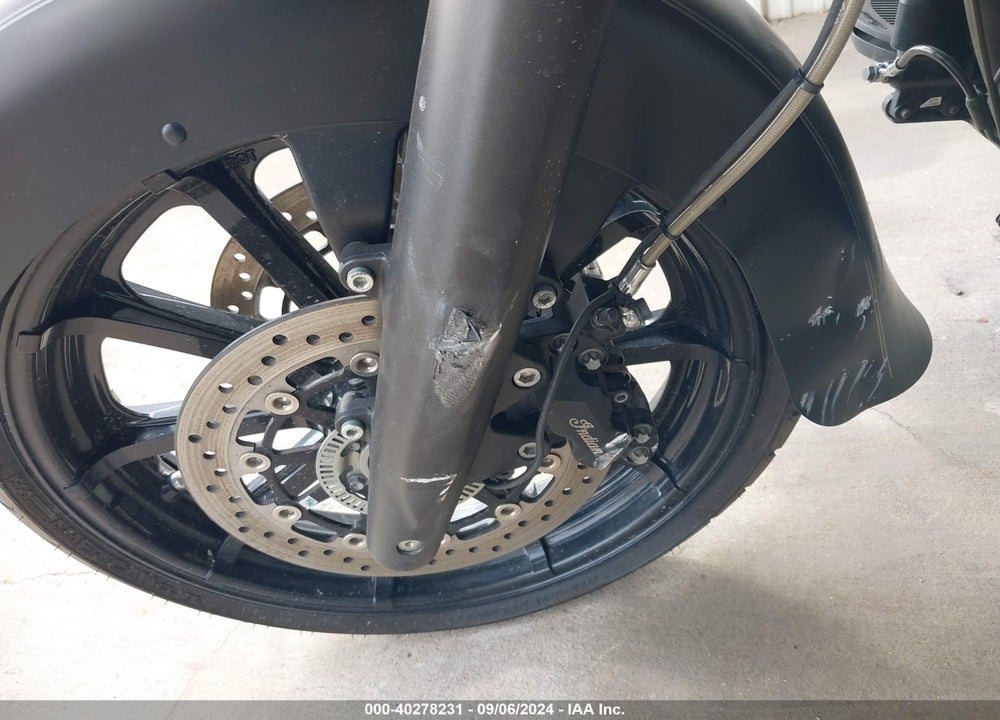 2018 INDIAN MOTORCYCLE CO. SPRINGFIELD DARK HORSE VIN: 56KTHDAA3J3361561