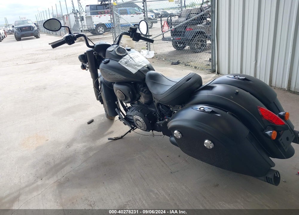 2018 INDIAN MOTORCYCLE CO. SPRINGFIELD DARK HORSE VIN: 56KTHDAA3J3361561