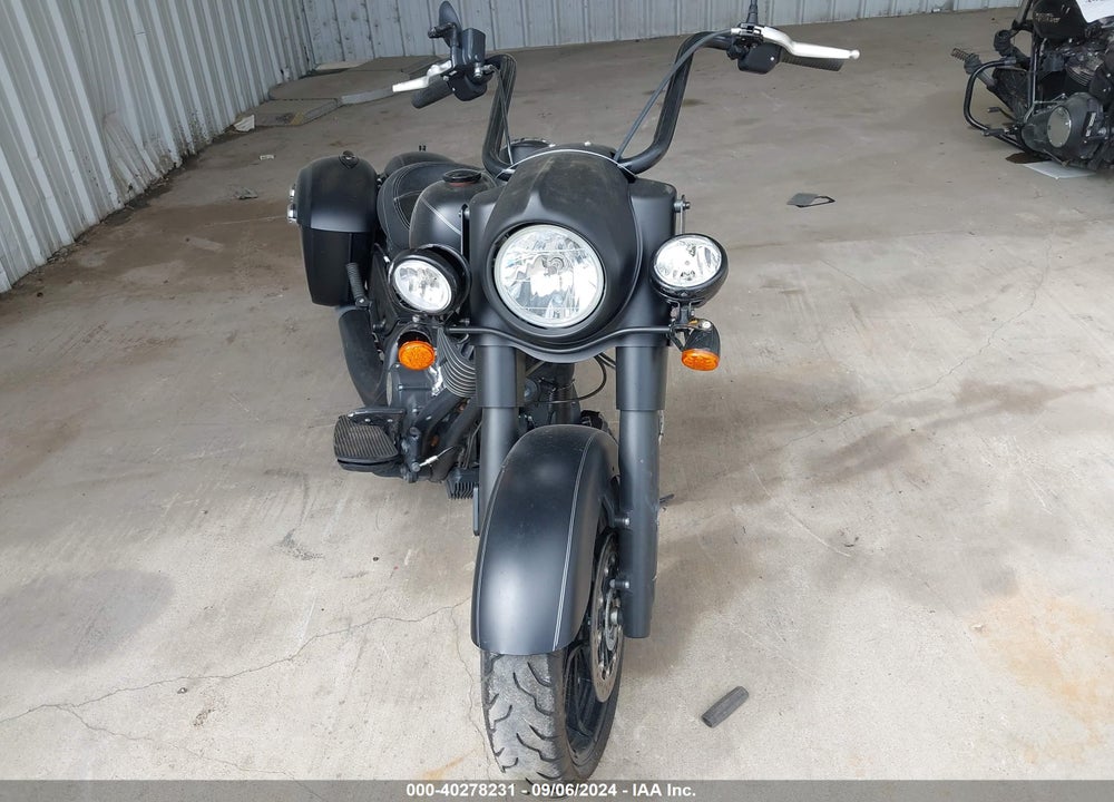 2018 INDIAN MOTORCYCLE CO. SPRINGFIELD DARK HORSE VIN: 56KTHDAA3J3361561
