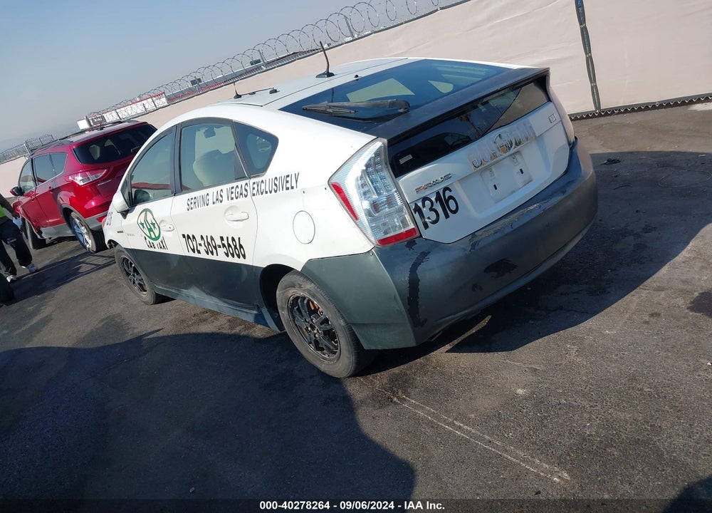 2011 TOYOTA PRIUS TWO VIN: JTDKN3DU6B0321505