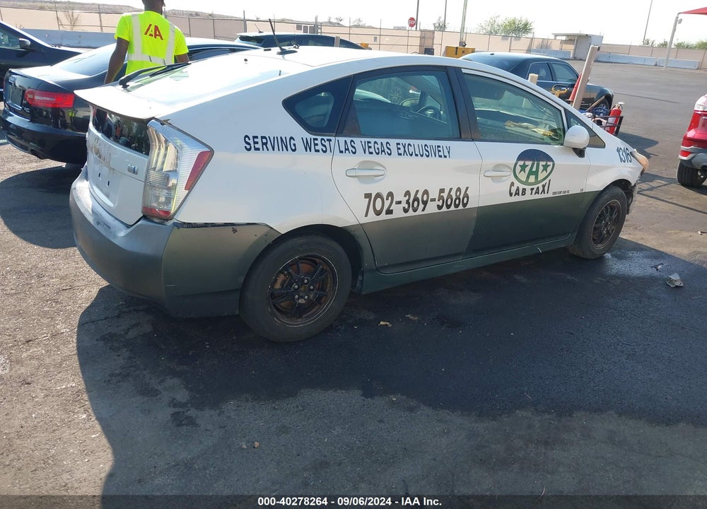 2011 TOYOTA PRIUS TWO VIN: JTDKN3DU6B0321505