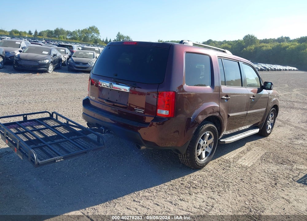 2011 HONDA PILOT TOURING VIN: 5FNYF4H93BB019013