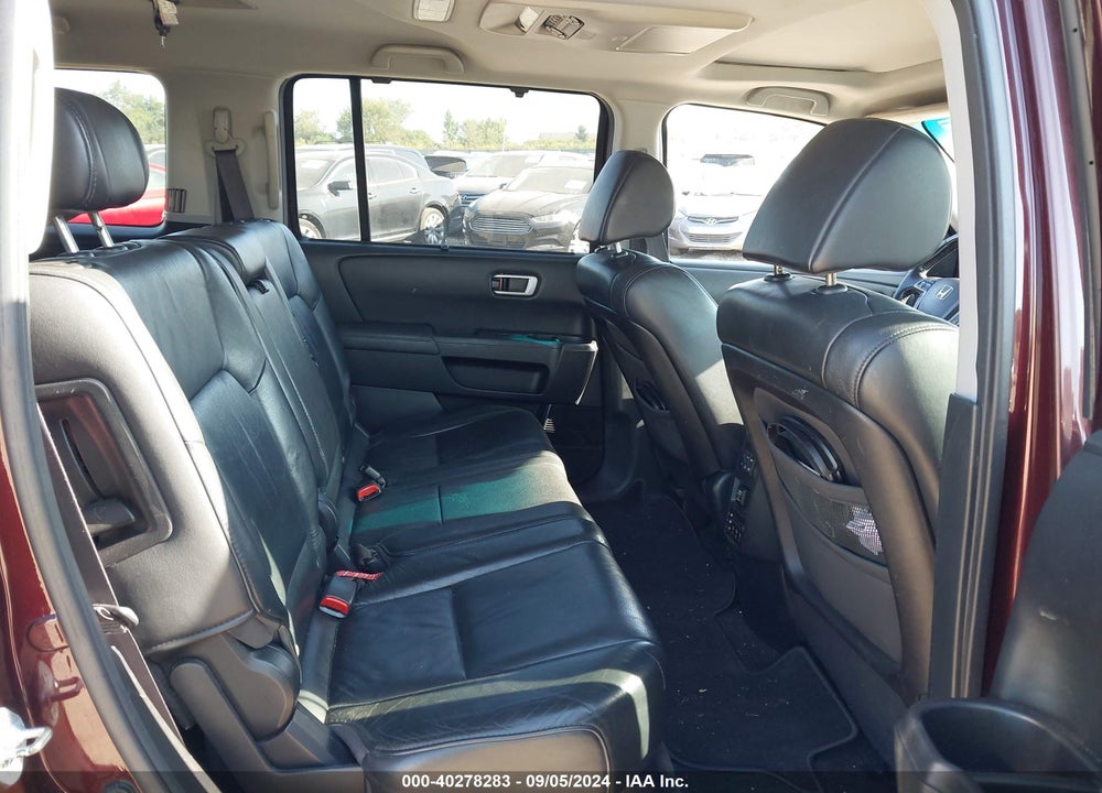 2011 HONDA PILOT TOURING VIN: 5FNYF4H93BB019013