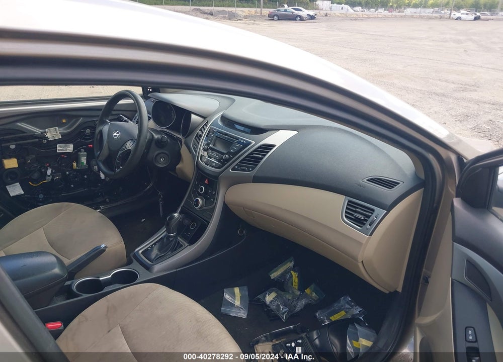 2016 HYUNDAI ELANTRA SE VIN: 5NPDH4AE2GH675325