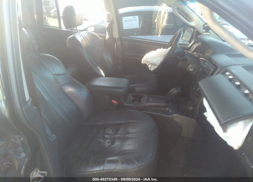 2004 JEEP GRAND CHEROKEE LAREDO VIN: 1J4GW48N84C332951