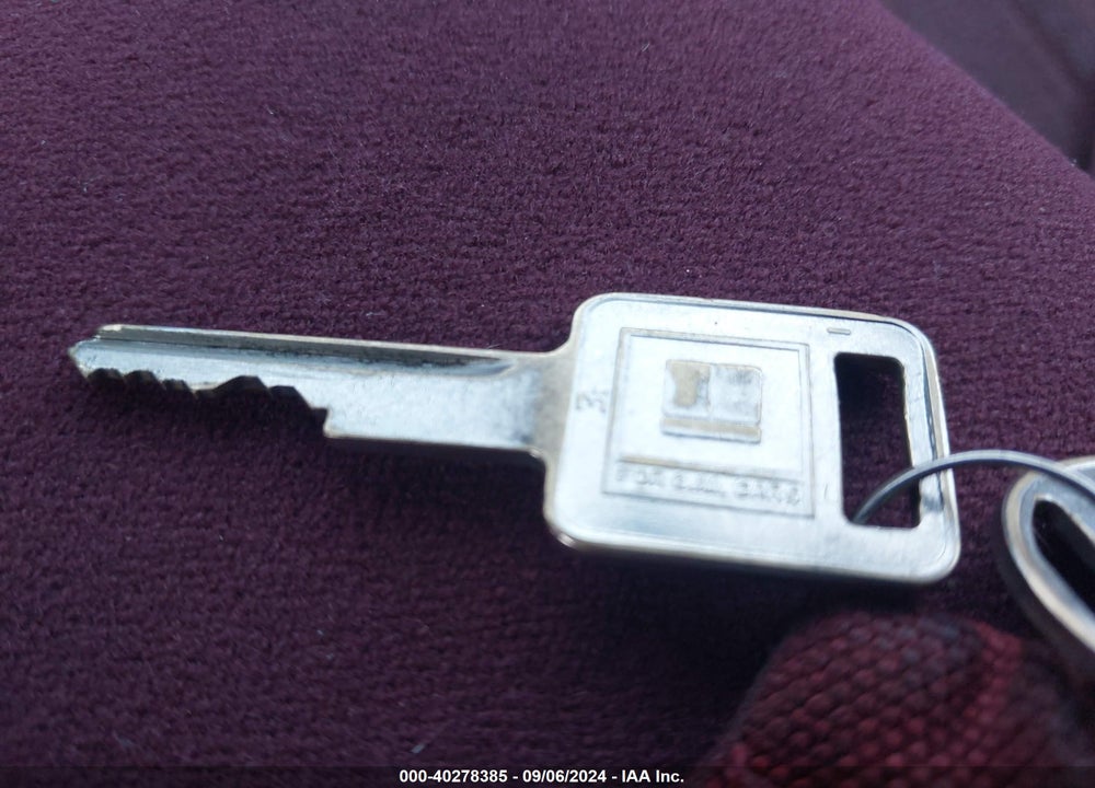 1991 OLDSMOBILE 88 ROYALE VIN: 1G3HN54C0MH329830