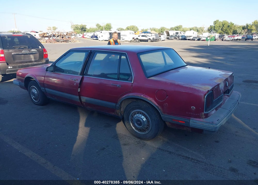 1991 OLDSMOBILE 88 ROYALE VIN: 1G3HN54C0MH329830