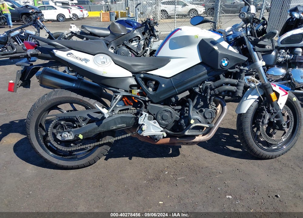 2011 BMW F800 R VIN: WB1022708BZS50111