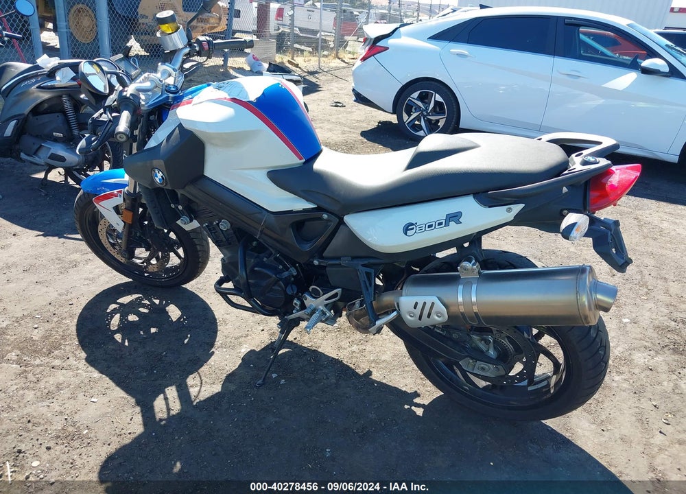 2011 BMW F800 R VIN: WB1022708BZS50111