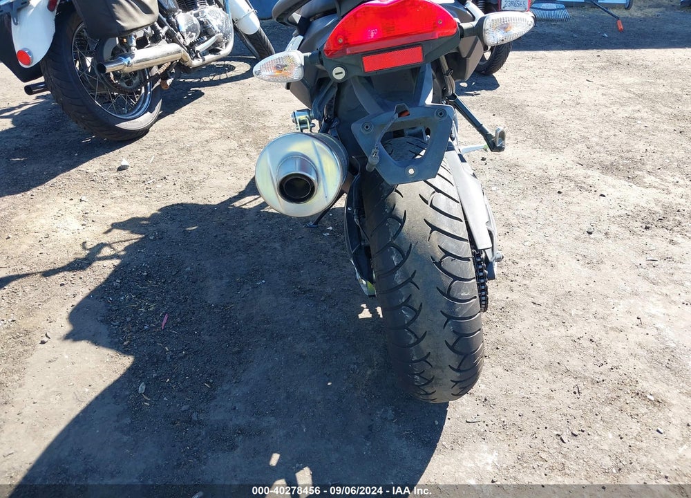 2011 BMW F800 R VIN: WB1022708BZS50111