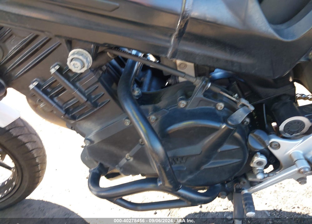 2011 BMW F800 R VIN: WB1022708BZS50111