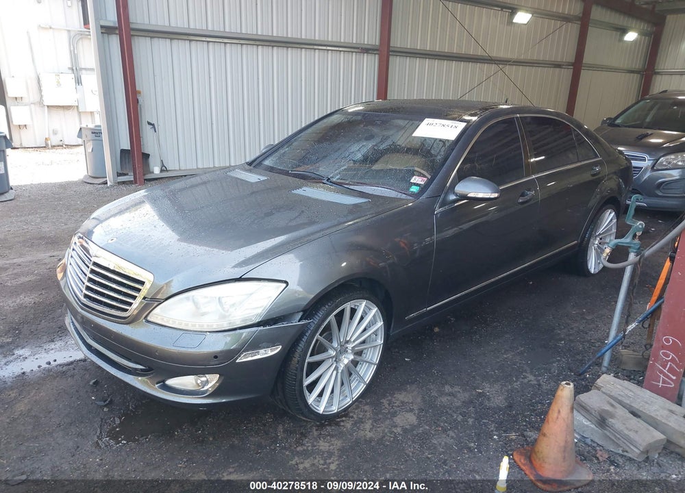 2007 MERCEDES-BENZ S 550 VIN: WDDNG71X47A053400