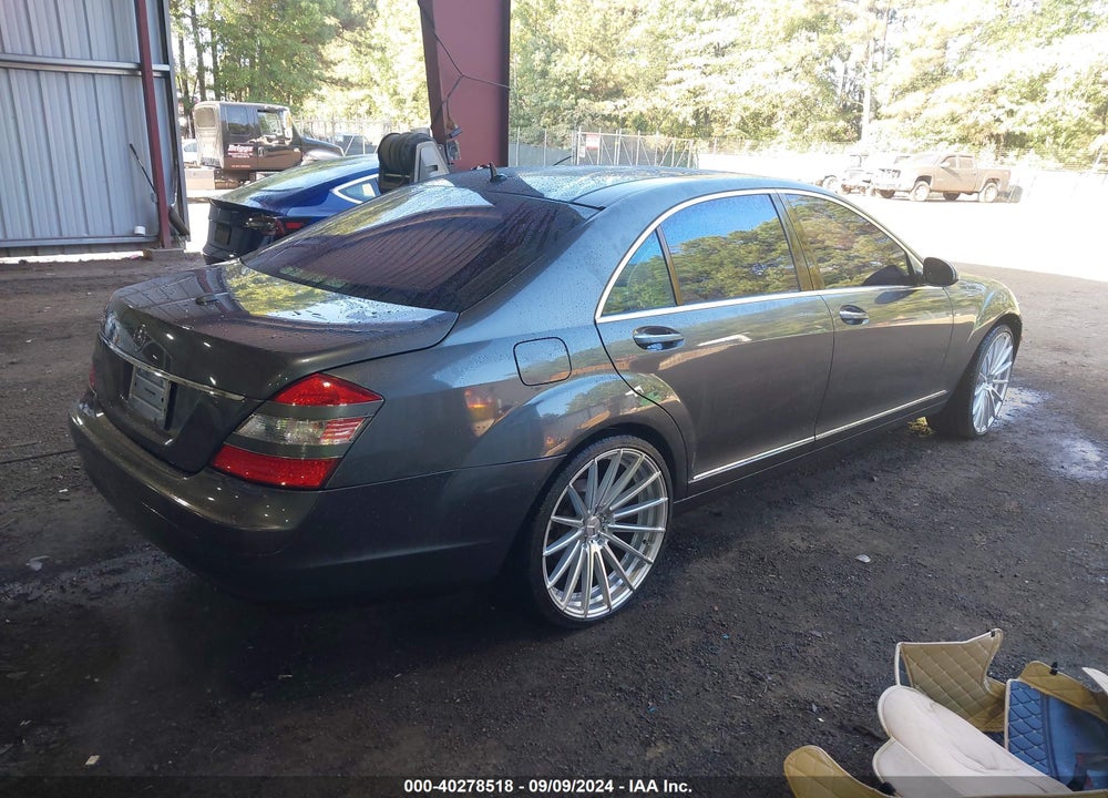 2007 MERCEDES-BENZ S 550 VIN: WDDNG71X47A053400