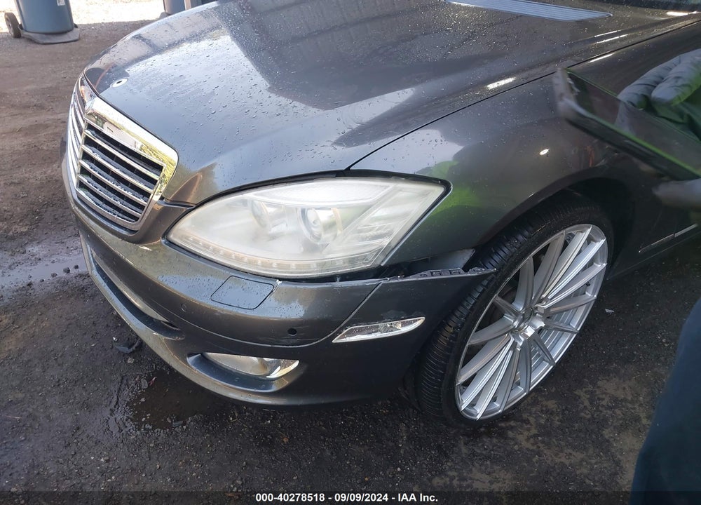 2007 MERCEDES-BENZ S 550 VIN: WDDNG71X47A053400