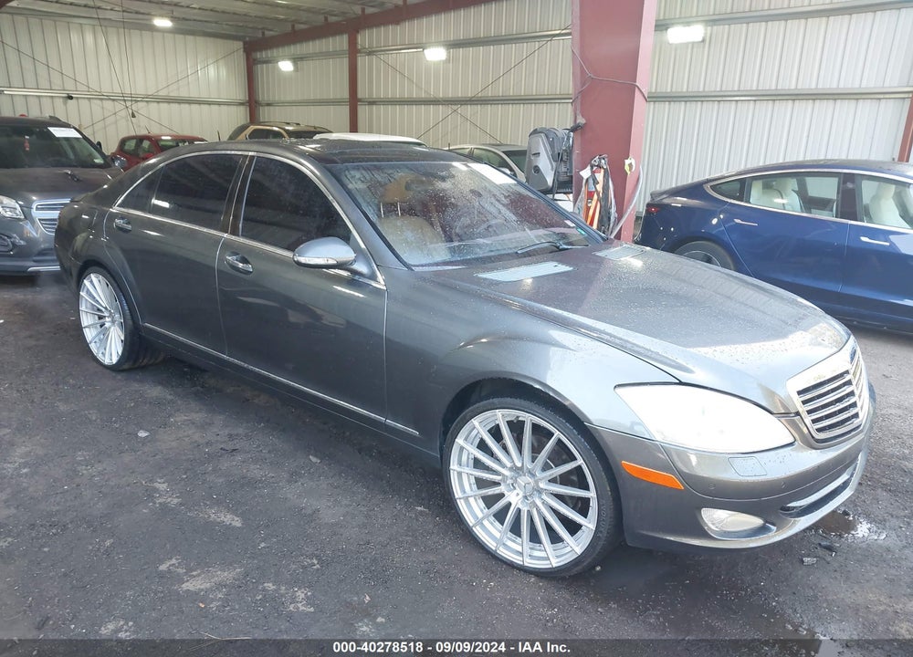2007 MERCEDES-BENZ S 550 VIN: WDDNG71X47A053400