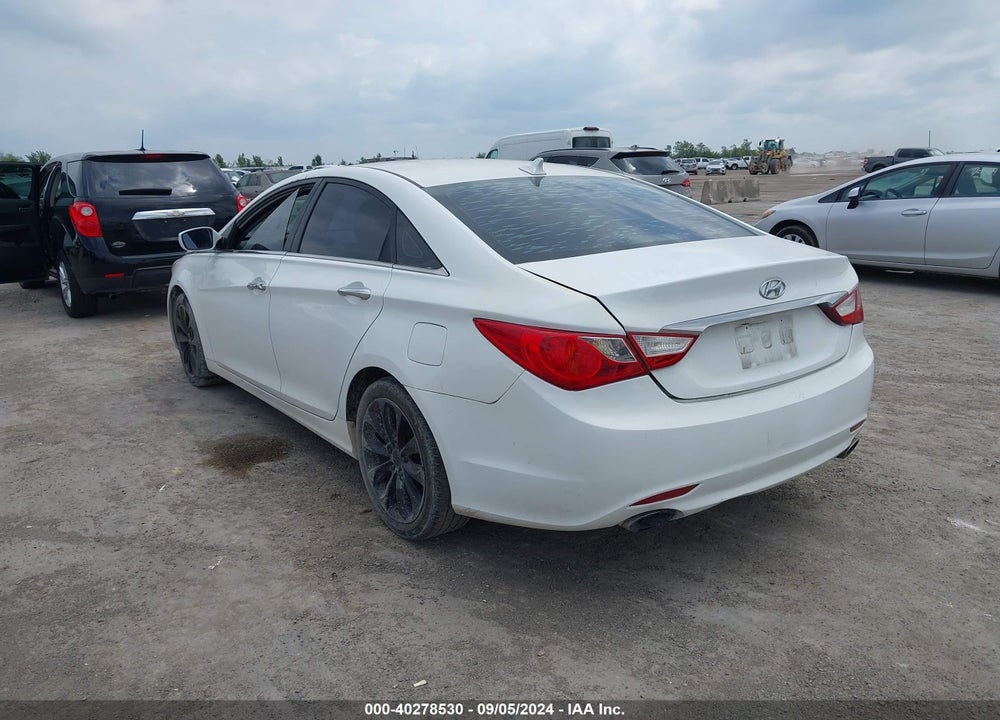 2011 HYUNDAI SONATA VIN: 5NPEC4AC2BH174090
